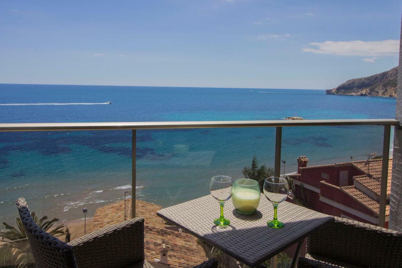 Beautiful Frontline Apartment Melioria With Panoramic Seaview กัลเป ภายนอก รูปภาพ